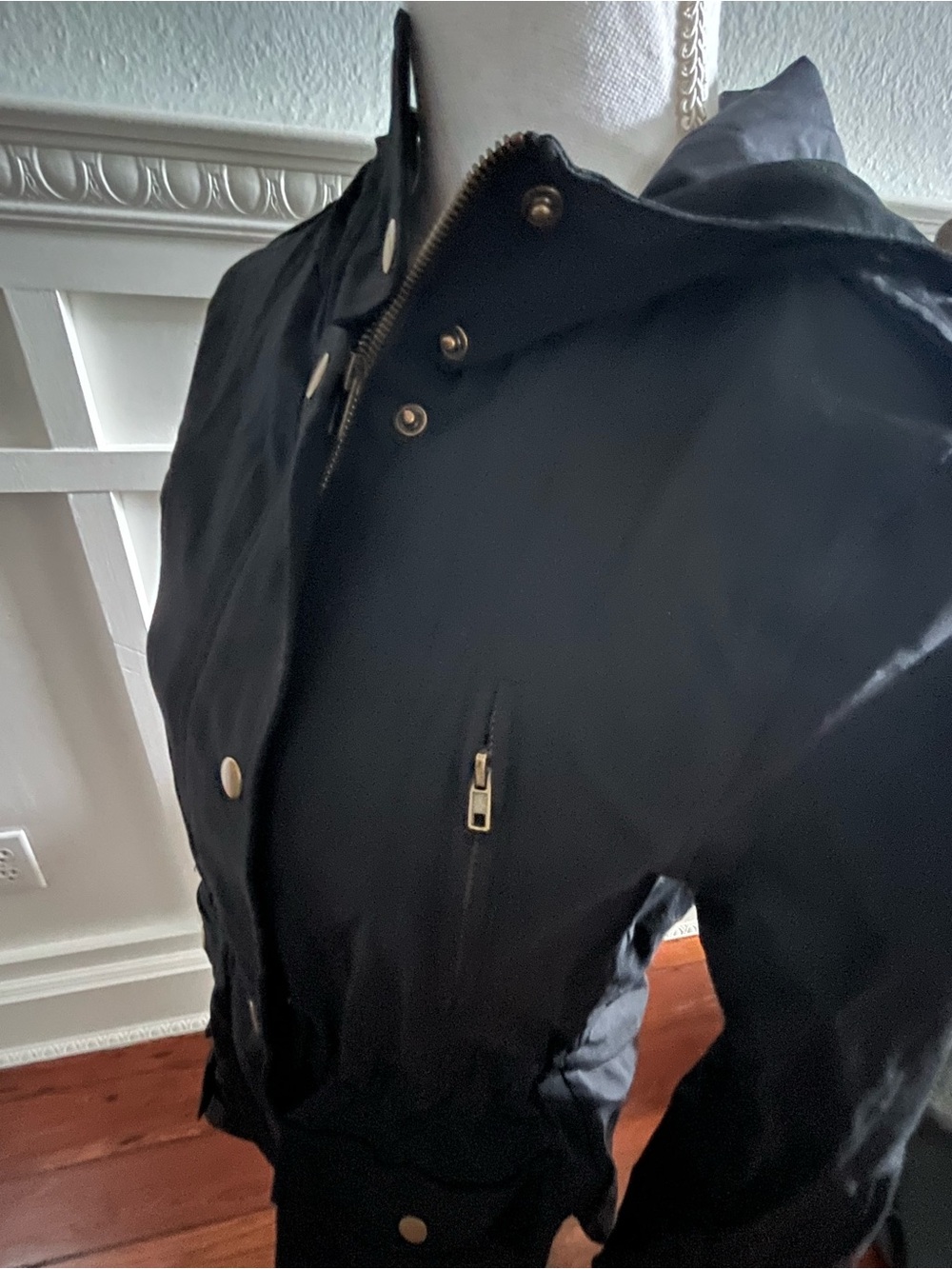 Black Hooded Cinch-Waist Utility Jacket - Picture 7 of 12